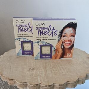 OLAY Cleansing Melts with Retinol - Purple and White